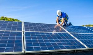 Installation et mise en production des panneaux solaires photovoltaïques à Vals-près-le-Puy